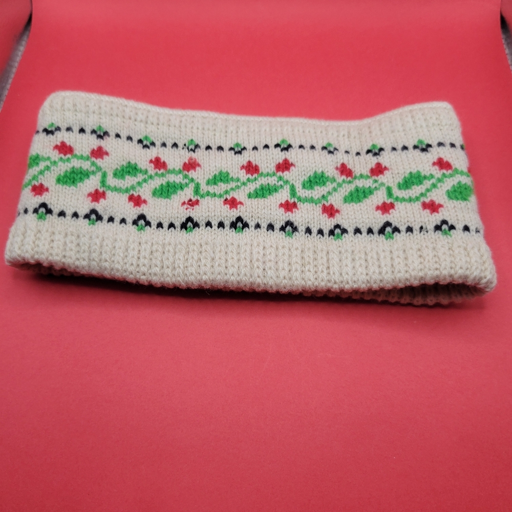 Cozy Cream Vintage Knit Headband with Green and Red Accents